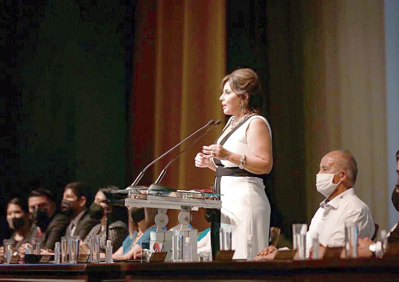 Rinde alcaldesa Armida Castro Guzmán su 2º Informe de Gobierno Rinde alcaldesa Armida Castro Guzmán su 2º Informe de Gobierno