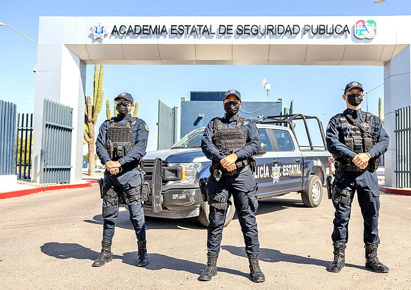 Recibe Policía Estatal acreditación de agencia de EU Recibe Policía Estatal acreditación de agencia de EU