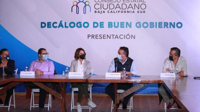 Presenta Consejo Estatal Ciudadano Decálogo de Buen Gobierno a Francisco Pelayo Francisco Pelayo