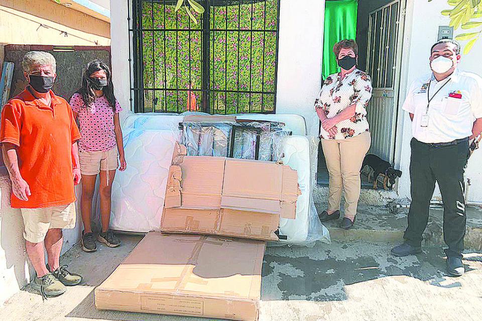 Brindan asistencia a familias vulnerables Brindan asistencia a familias vulnerables