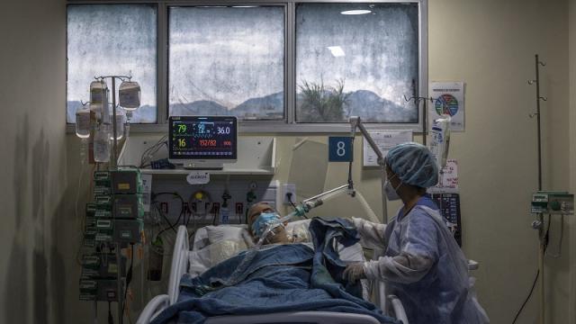 Brasil bate récord de muertes por Covid-19 en 24 hrs Hospitalizaciones por covid-19 en Brasil