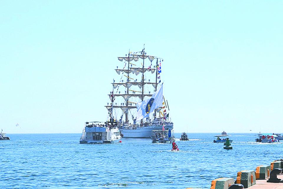 Zarpa buque “Cuauhtémoc” de Los Cabos Zarpa buque “Cuauhtémoc” de Los Cabos