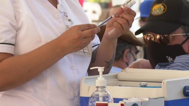 Aplicacción de vacunas Se aplicará segunda dosis contra Covid-19 en Todos Santos