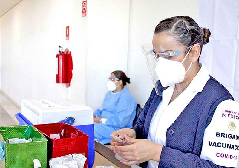 Insiste BCS se vacune contra Covid al personal médico privado Insiste BCS se vacune contra Covid al personal médico privado