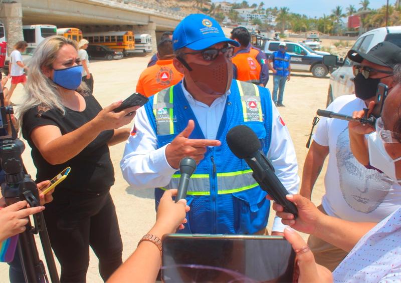 Garantizan la recolección de los escombros del muro