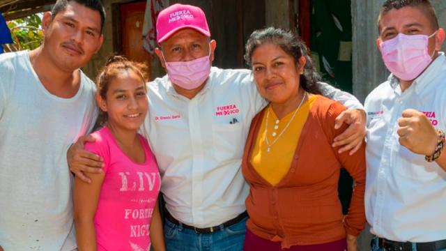 38-Doc-Ibarra Continúan candidatos acompañando a Dr. Ibarra