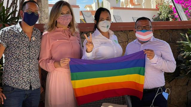 Jacqueline Liceaga y comunidad LGBT+ juntos por los derechos Partido Verde Ecologista